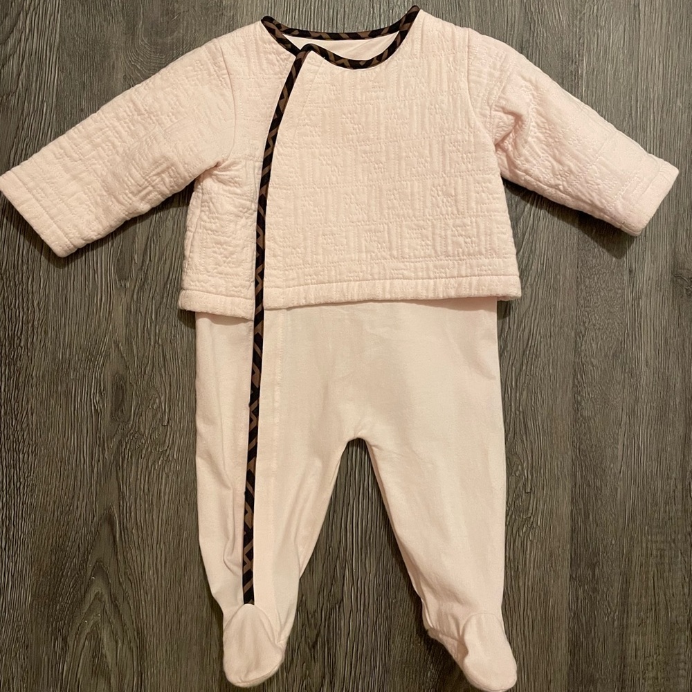 Fendi Baby pink footie w/ embroidered logo and logo trim 6 months - like new